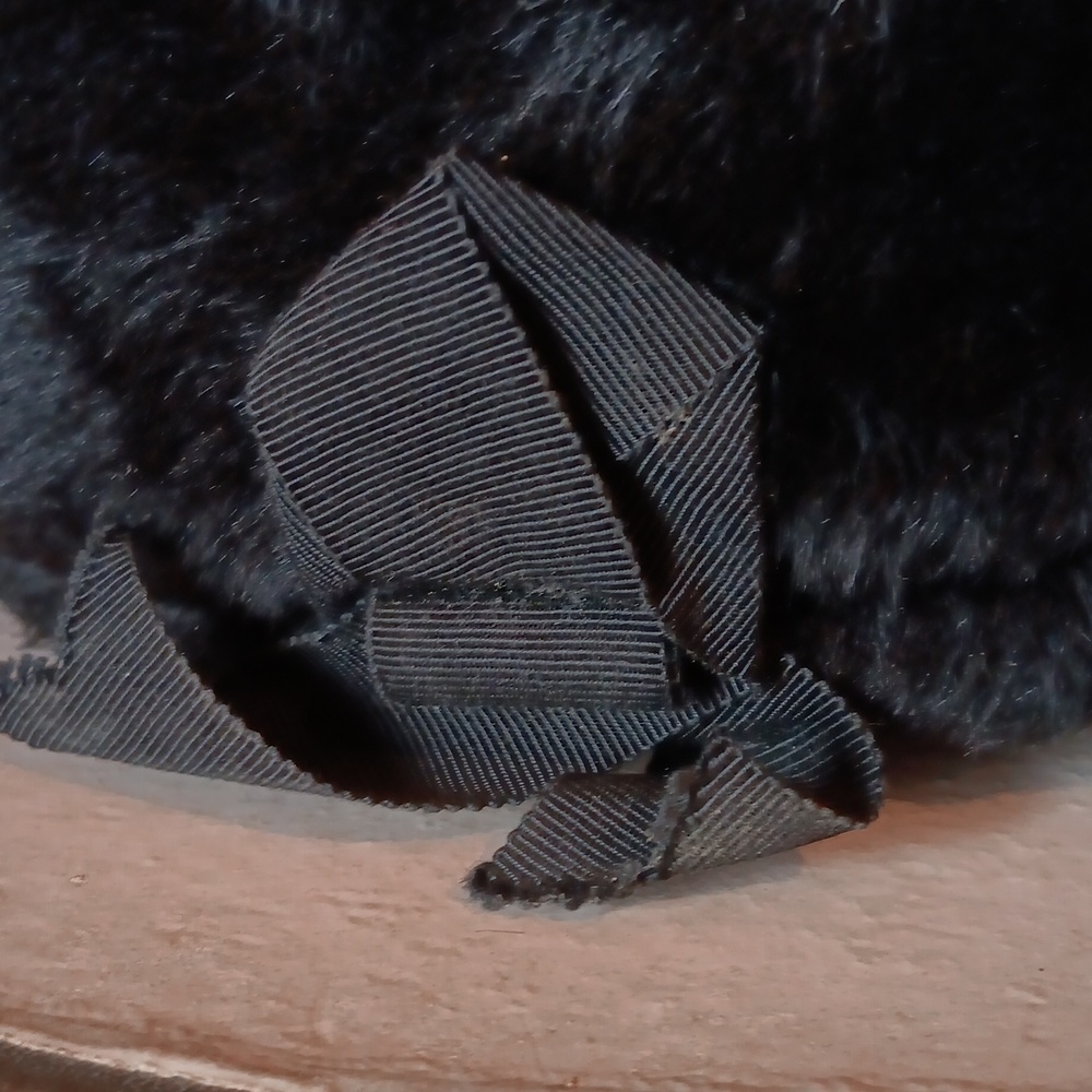 Vintage ladies black fur hat made in Italy - Picture 2 of 5